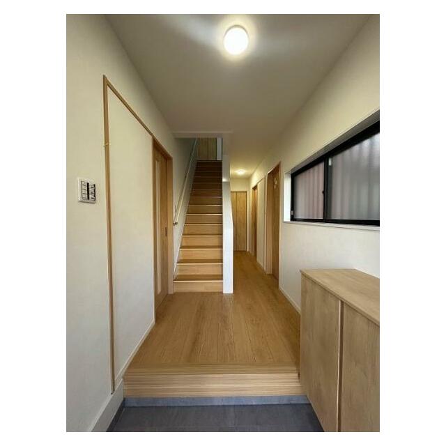 玄関からの目線