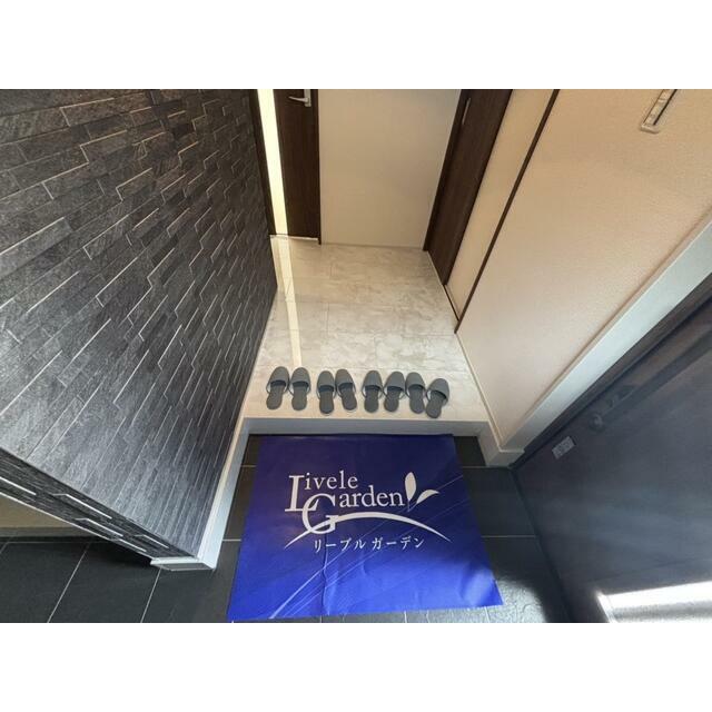 帰ってきたらまずは玄関で消毒や消臭を（1号棟）