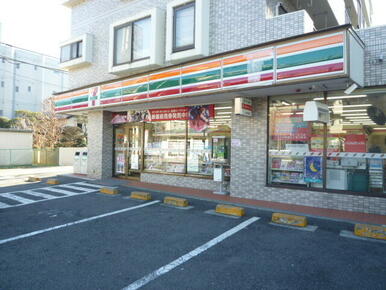 セブンイレブン横浜長津田南口店