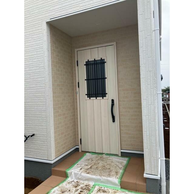 帰ってきたらまずは玄関で消毒や消臭を（7号棟）