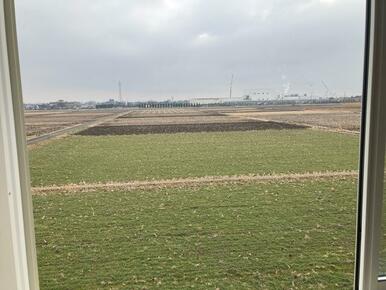 この眺めが何気ない日常に彩りを与えます（7号棟）