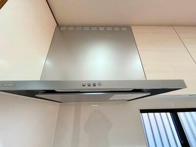 レンジフード新品交換済み