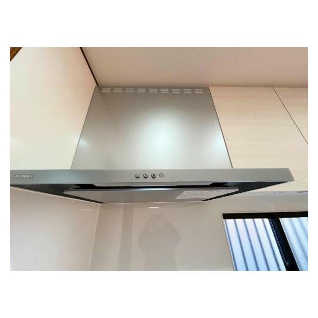 レンジフード新品交換済み