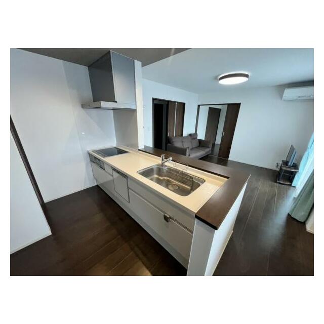 空間を隔てないカウンターキッチン、家族と会話が弾みそう！