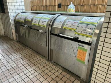 敷地内ゴミ捨場があり