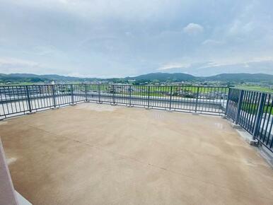 ルーフバルコニー