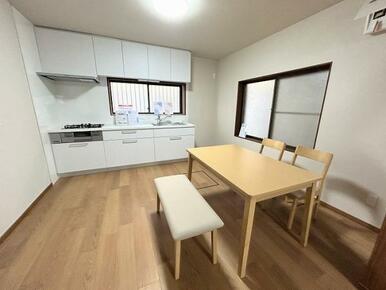 「浴室」新規交換済み。給湯器・パネルも交換しています。