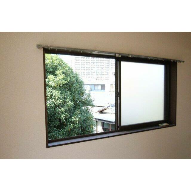 ※同建物ほかのお部屋の写真です。