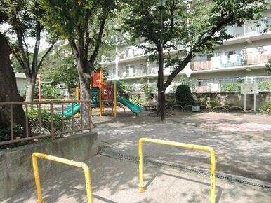 荒川区立　西尾久四丁目北公園