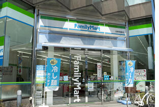 ファミリーマート　台東鳥越店