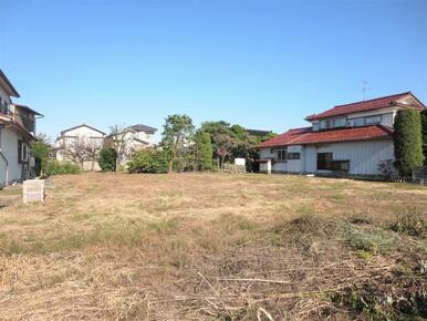 北側の敷地状況を撮影