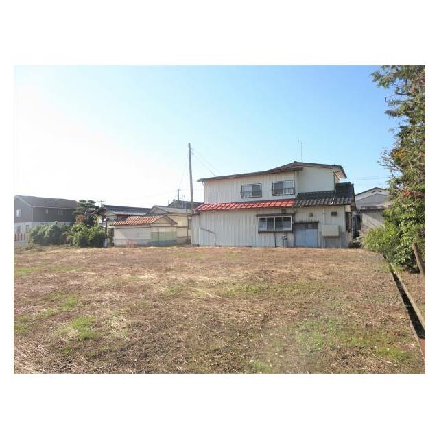 北東側より北西側の敷地状況を撮影