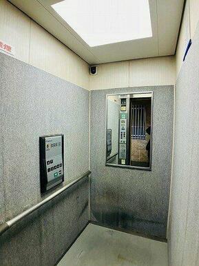 「エレベーター」各階停止のエレベーター付きです