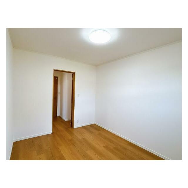 二階東側納戸の様子です