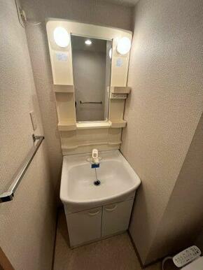 独立洗面化粧台付き
