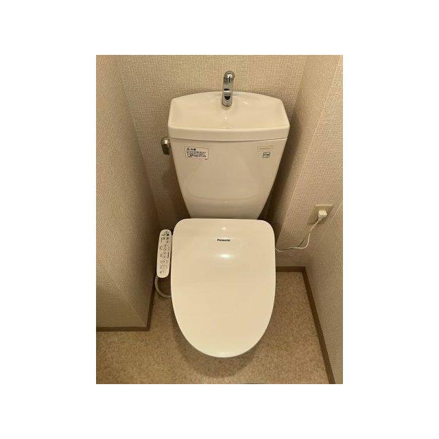 清潔感のあるトイレです