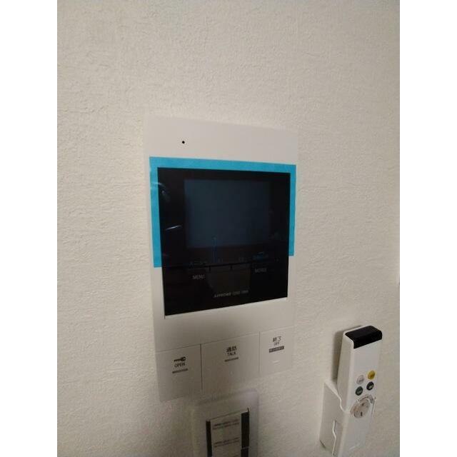 来訪者を確認できるモニターホンです♪