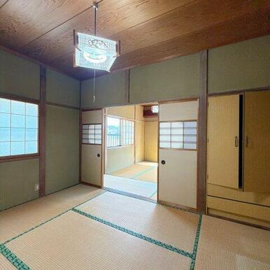 2階6帖和室は隣の6帖和室とつなげて使用できます！