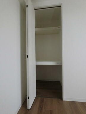 納戸4帖にも収納あります