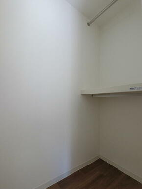 ウォークインクローゼット②