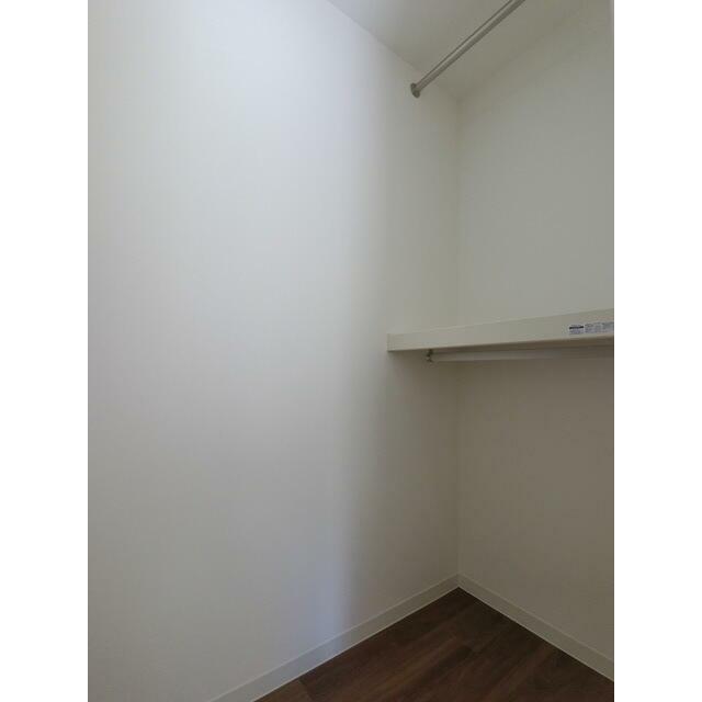 ウォークインクローゼット②