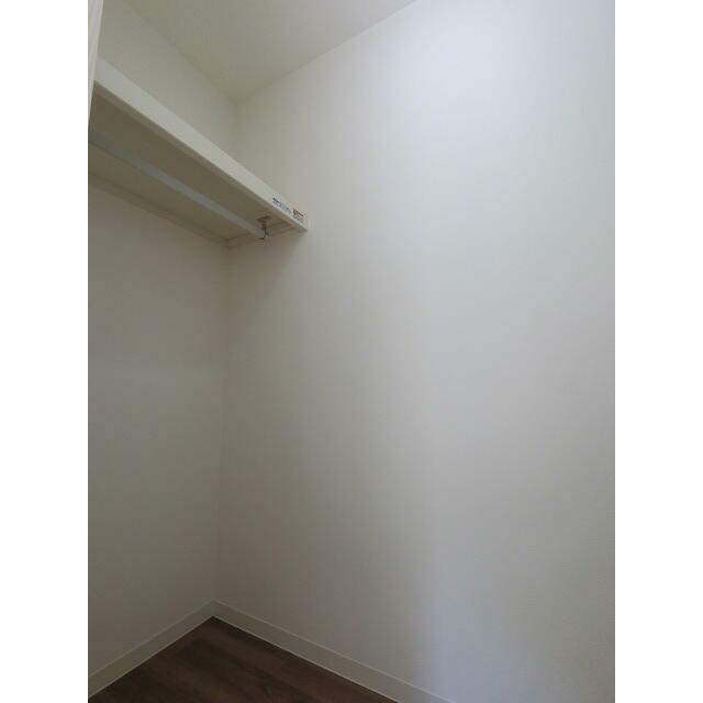 ウォークインクローゼット①