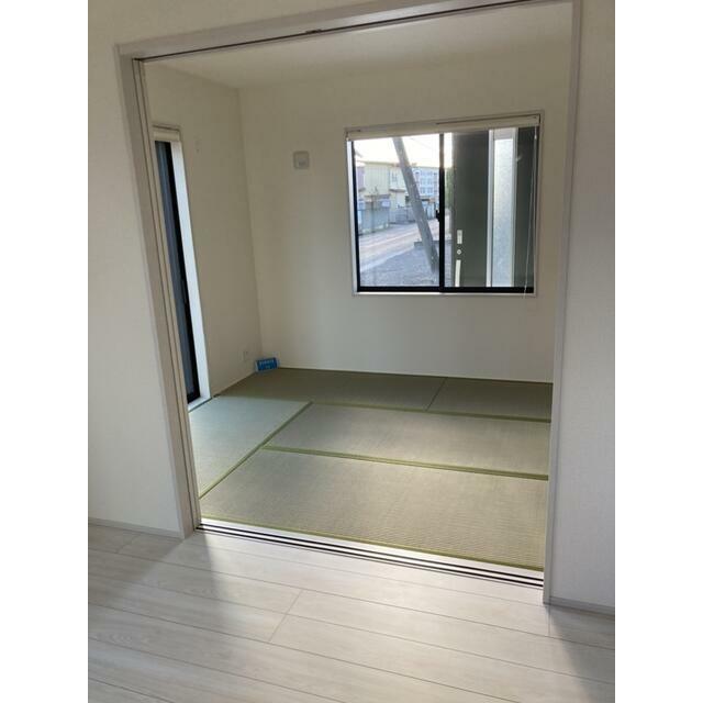 温かみを感じる畳の空間、インテリアに＋αのテイストを加えてアイデア無限大（2号棟）