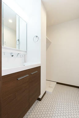 ※写真は同タイプ住戸です。