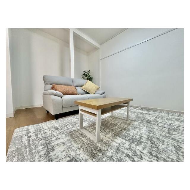 「LDK」別角度1　※家具付きでのお引渡しとなります