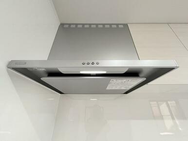 「レンジフード」新品に交換しております。