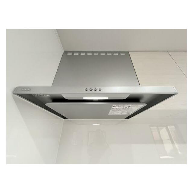 「レンジフード」新品に交換しております。