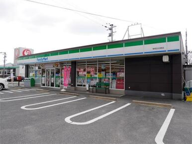ファミリーマート神埼日の隈店