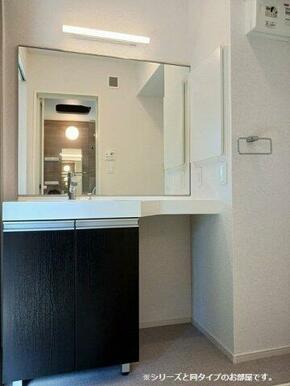 コンパクトで使いやすい洗面所