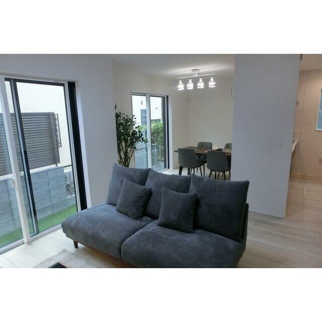 モデル家具設置済