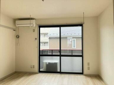 床フロアタイル施工済み