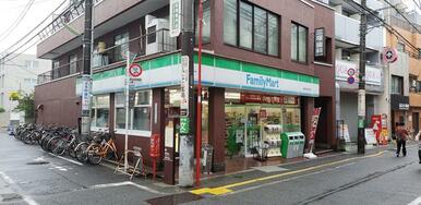 ファミリーマート松陰神社駅前店