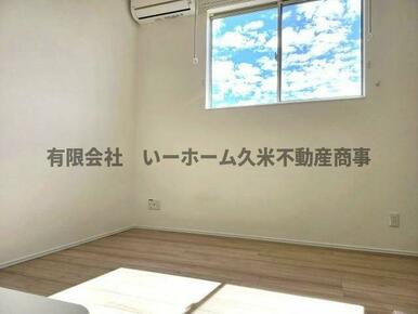 内装は落ち着いています