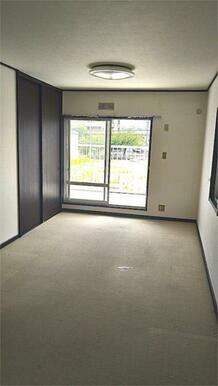 ２階　洋室