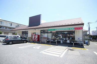 ローソンストア100花小金井店