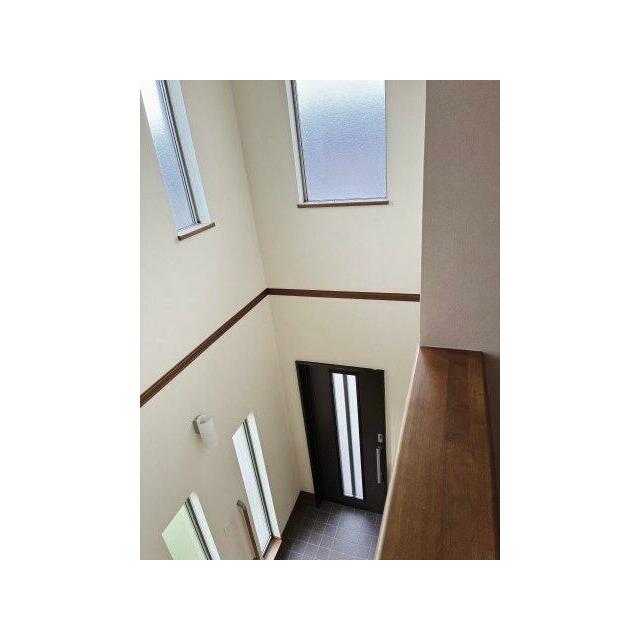 明るく開放的な吹抜け