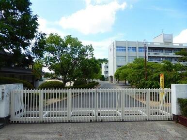 坂出市立坂出中学校