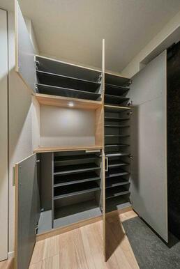 シューズボックス