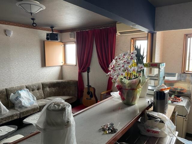 commercial 字鳥小屋