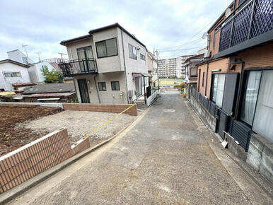 現地前面道路（2025.11月撮影）