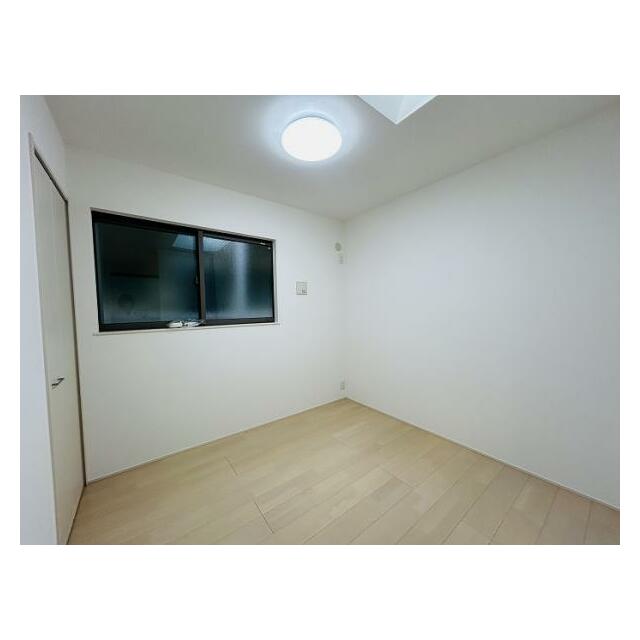 「2階洋室」
