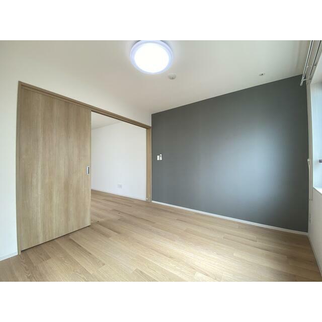 アクセントクロス仕様で、お部屋をオシャレに演出してくれます♪