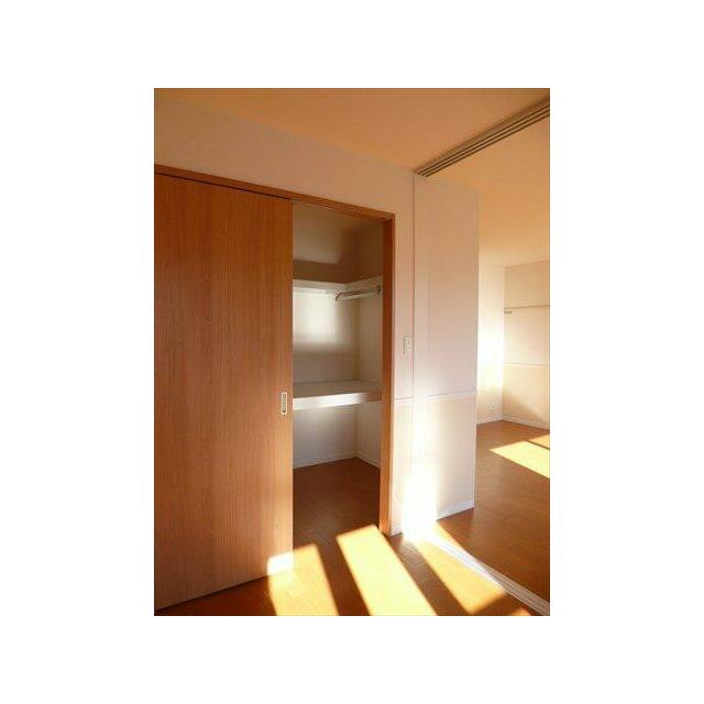南洋室(6帖)の収納