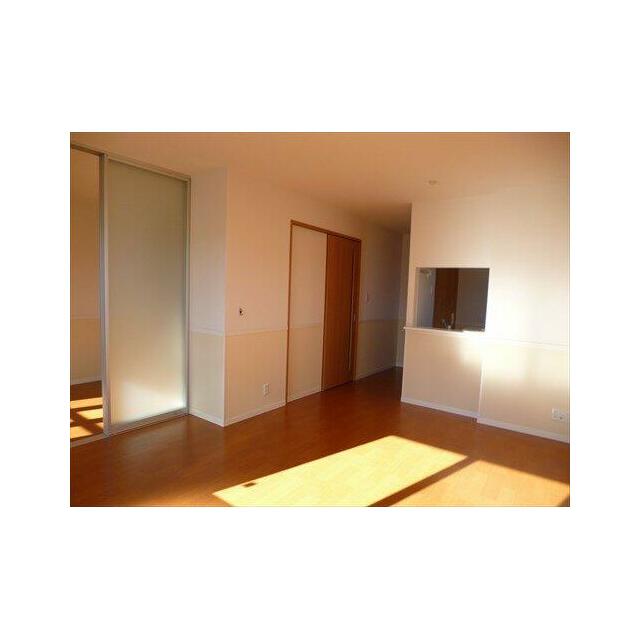 ＬＤＫ(12.4帖)エアコン付き、南洋室(6帖)