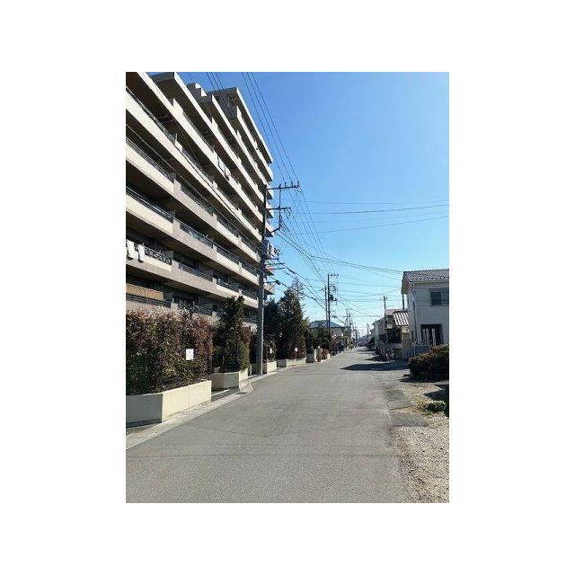 前面道路も広く安心！