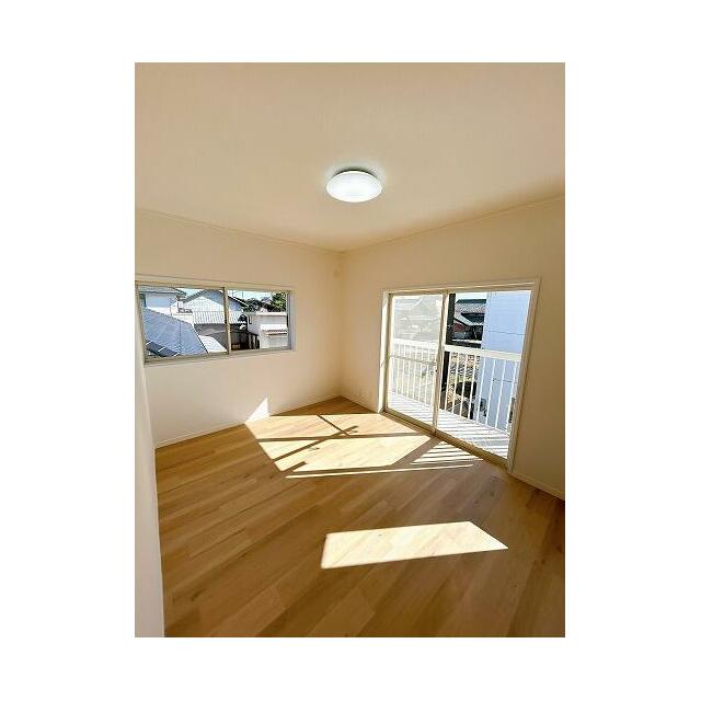 「2階南東側洋室」バルコニがございます